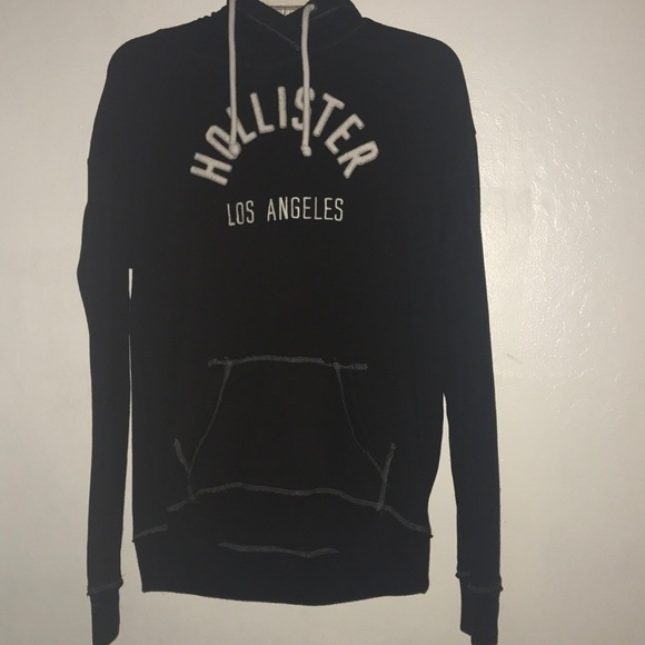 black hollister jumper